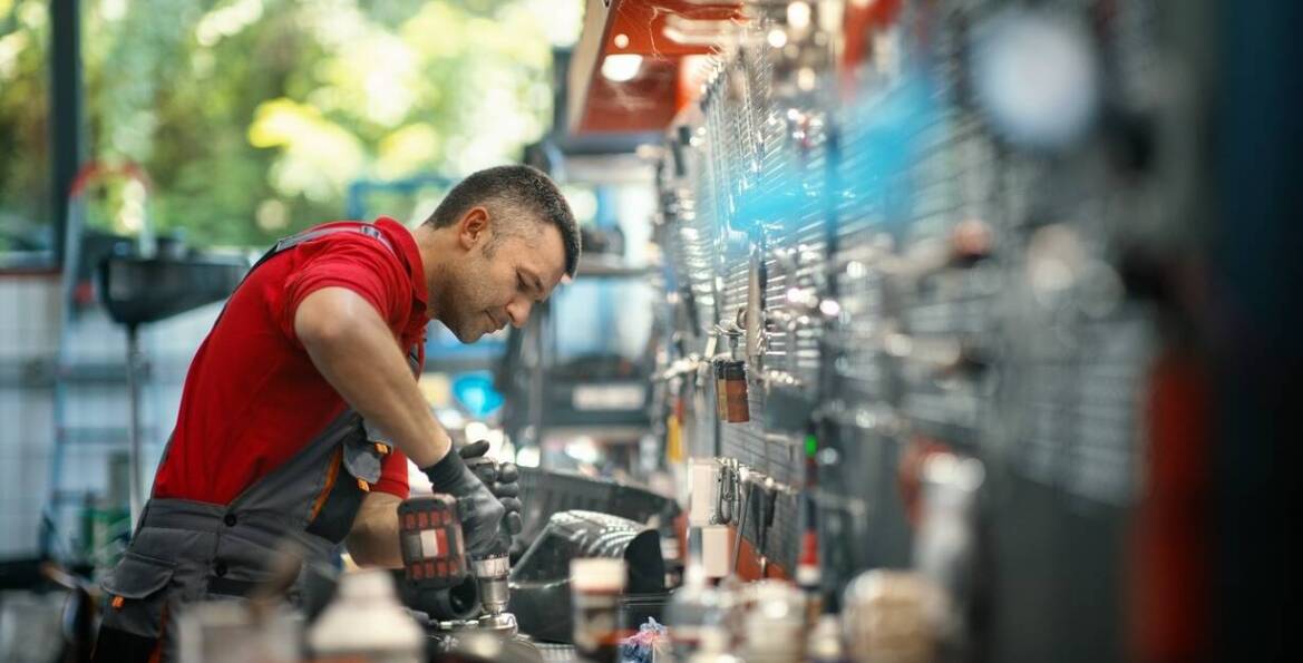 Dlaczego hurtownia akumulatorów to najlepsze miejsce do zakupu tego komponentu?