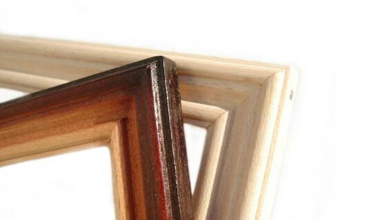 Personalizowana ramka drewniana jako prezent – dlaczego to dobry wybór?