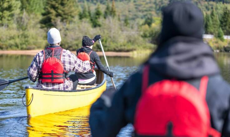 Szkolenia motorowodne – kluczowe techniki manewrowe na wodzie