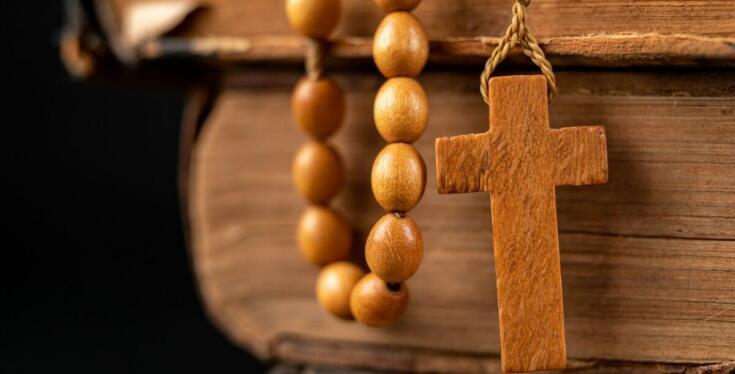 Jak sklep liturgiczny wpływa na promocję kultury religijnej?