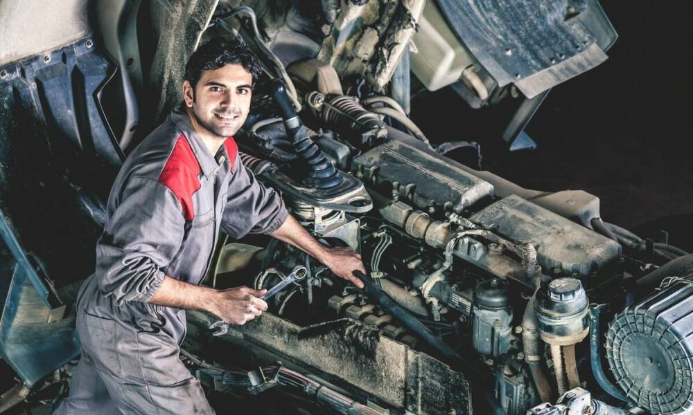 Jakie są kluczowe aspekty mobilnego zakuwania węży hydraulicznych?