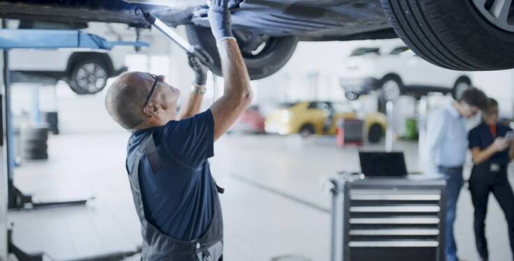 Jak profesjonalna diagnostyka wpływa na jakość napraw Mercedesa?