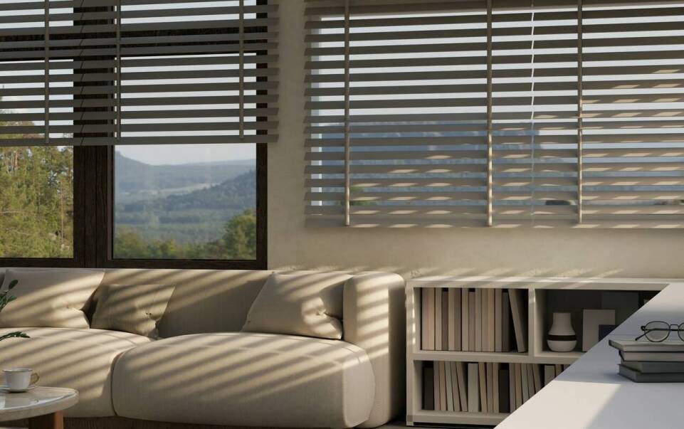 Żaluzje drewniane wewnętrzne na wymiar – jak wybrać idealny design do swojego wnętrza?