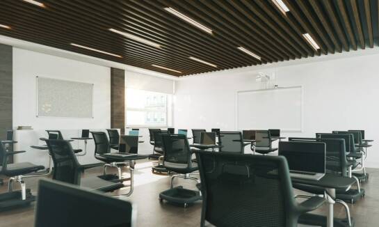 Ergonomiczne meble dla szkół – klucz do zdrowej postawy uczniów