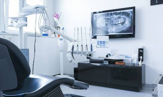 Jakie są najczęstsze przyczyny bólu zęba i jak je leczyć?