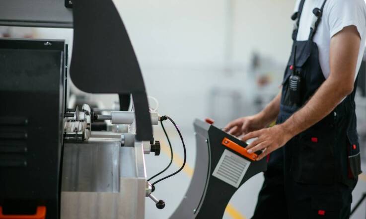 Jakie testy przechodzą paski klinowe przed trafieniem na rynek?