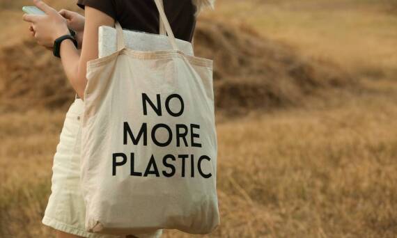 Wybór odpowiednich materiałów dla reklamówek firmowych