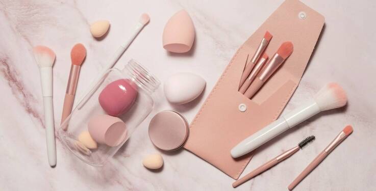 Jak systemy włosów mogą zwiększyć objętość Twojej fryzury?