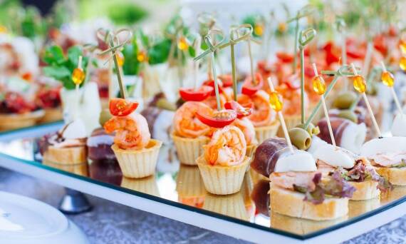 Sztuka komponowania kanapeczek bankietowych: klasyka i nowoczesność