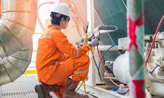 Serwis klimatyzacji Katowice: jak zapewnić optymalne warunki pracy urządzeń?