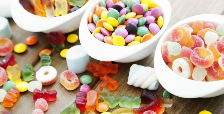 Jakie korzyści niosą za sobą cukierki bez glutenu dla seniorów?