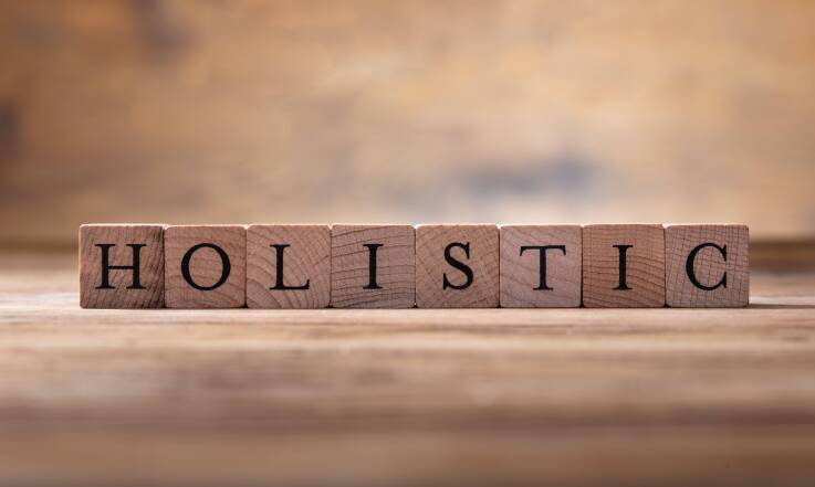 Czym jest holizm? Od teorii do zastosowań w codziennym życiu.