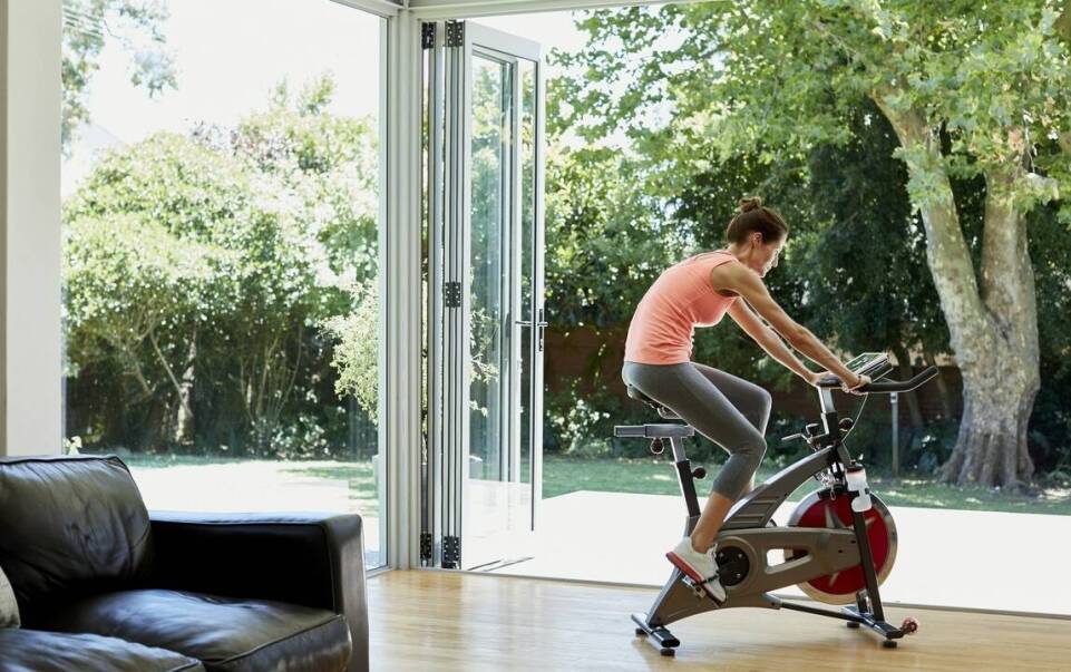 Jak rower fitnesowy wspiera zdrowy tryb życia?