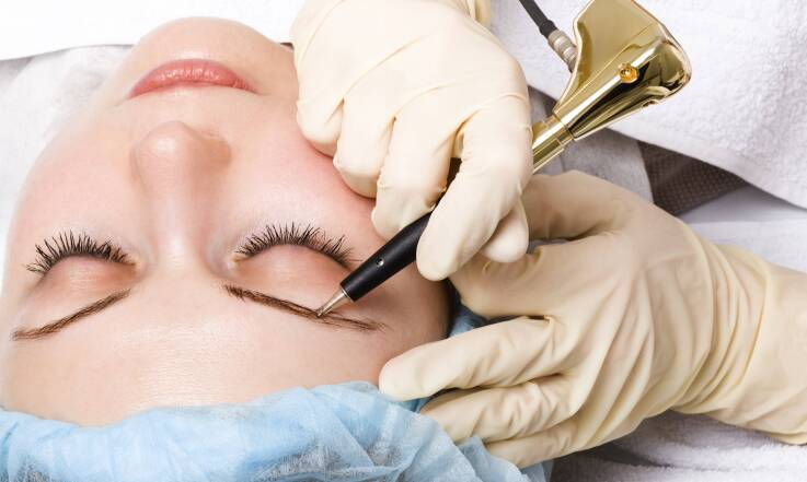 Jak pielęgnować brwi po makijażu permanentnym brwi dla najlepszego rezultatu?