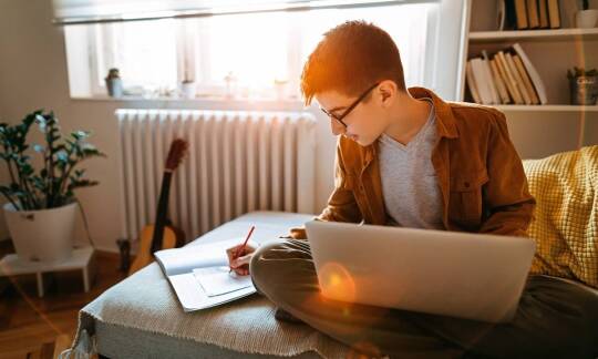 Szybki kurs prawa jazdy – jak zminimalizować stres przed egzaminem praktycznym?