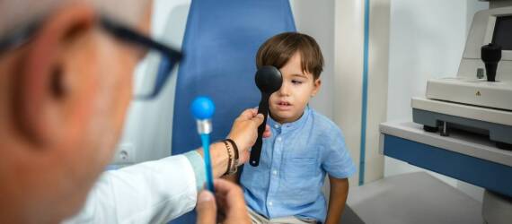 Jakie znaczenie ma właściwy dobór okularów korekcyjnych dla dzieci?