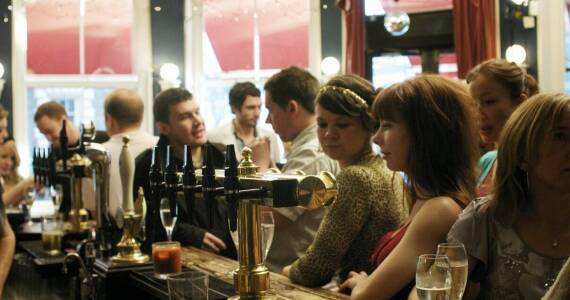 Najlepsze sposoby na relaks przy filiżance kawy w Lajkonik M