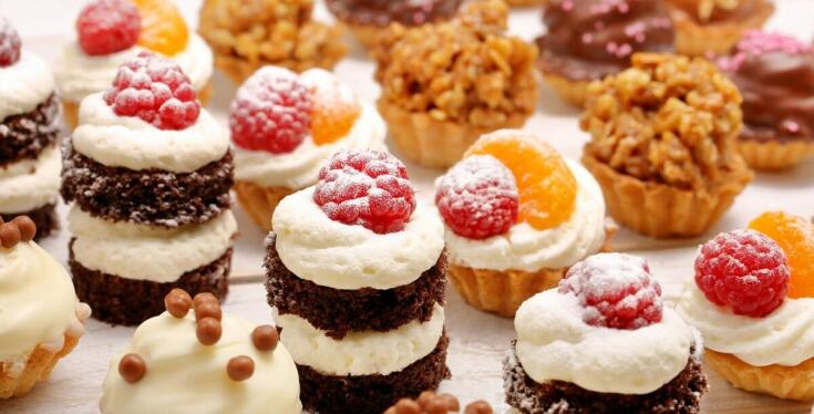 Znaczenie podkładów pod torty w profesjonalnej prezentacji deserów