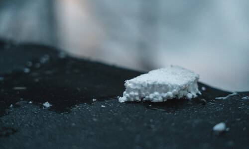 Precyzja i czystość cięcia, czyli dlaczego warto postawić na nowoczesną przecinarkę do styropianu