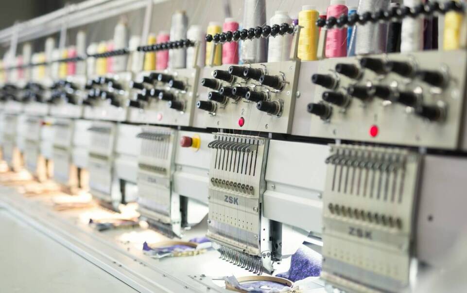 Bobiniarki do papieru: kluczowe aspekty techniczne i ich wpływ na wydajność produkcyjną