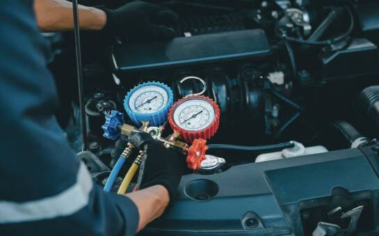 Warsztat samochodowy sosnowiec: jak uniknąć awarii klimatyzacji latem?