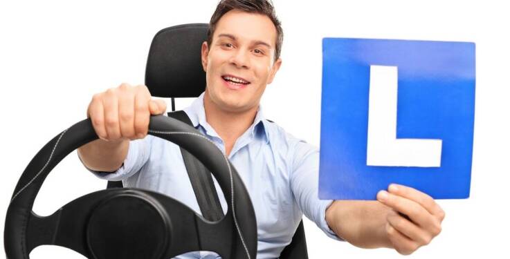 Jakie korzyści niesie zdanie prawa jazdy w renomowanej szkole?