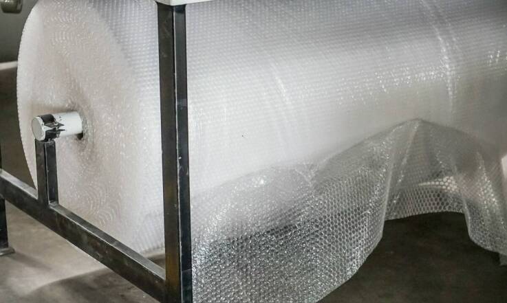 Wpływ folii pęcherzykowej na bezpieczeństwo transportu delikatnych towarów