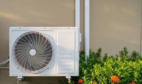 Jak instalacje wodno-kanalizacyjne współpracują z systemami odnawialnych źródeł energii?