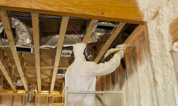 Dlaczego jakość materiałów ma znaczenie w izolacji natryskowej?