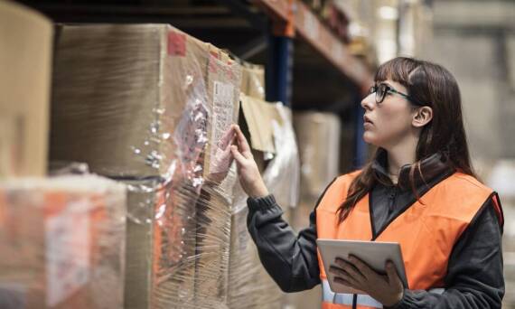 Wyzwania logistyczne związane z dystrybucją papieru toaletowego w dużych rolkach