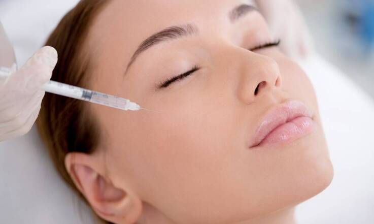 Kwas hialuronowy w medycynie estetycznej – najnowsze trendy i innowacje