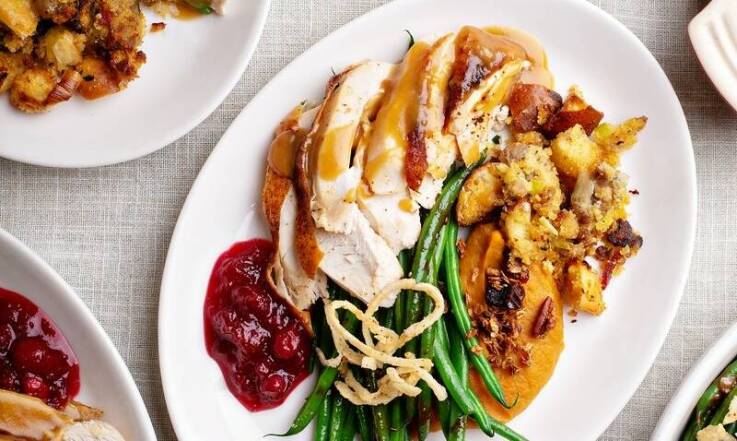 Organizacja przyjęć z kuchnią polską w hotelowym ogródku grillowym