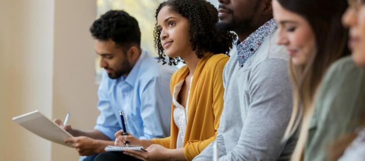 Jak kursy uzupełniające pomagają w zdaniu egzaminu na prawo jazdy?