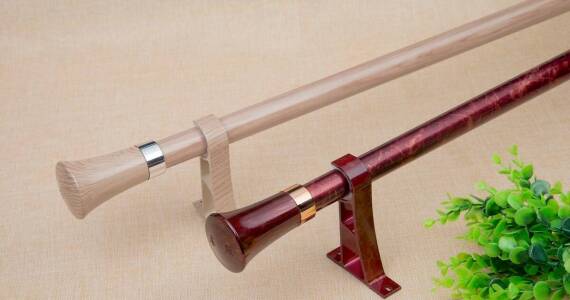 Jakie dodatki do zasłon na wymiar warto uwzględnić podczas projektowania?