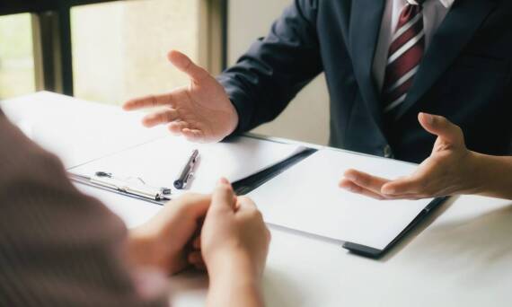 Jak multiagencje wspierają klientów w wyborze ubezpieczeń komunikacyjnych?