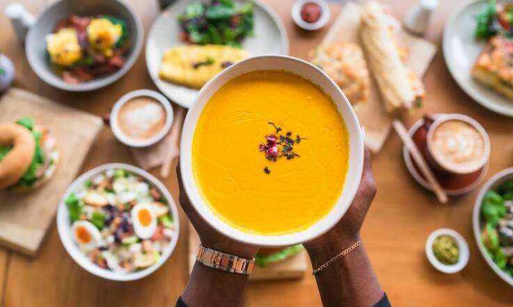 Catering Myślenic: Zalety współpracy z lokalnym dostawcą usług cateringowych