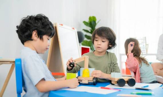 Jak przedszkole prywatne przygotowuje dzieci do edukacji szkolnej?