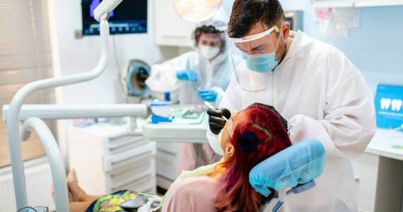 Zastosowanie laserów w nowoczesnej stomatologii – korzyści dla pacjentów