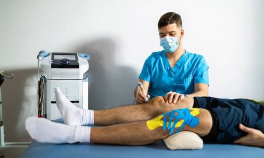 Rekonstrukcja MPFL – jak wygląda proces decyzji o zabiegu?