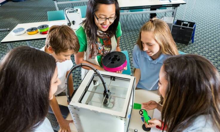 Wpływ nowoczesnych pracowni na jakość kształcenia w Technikum Hermes Warszawa