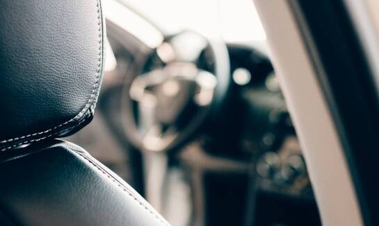 Jakie są korzyści z regeneracji kokpitów i desek rozdzielczych w samochodach?