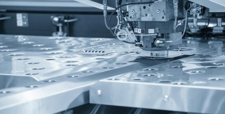 Wpływ precyzyjnego gięcia blachy na jakość końcowego produktu