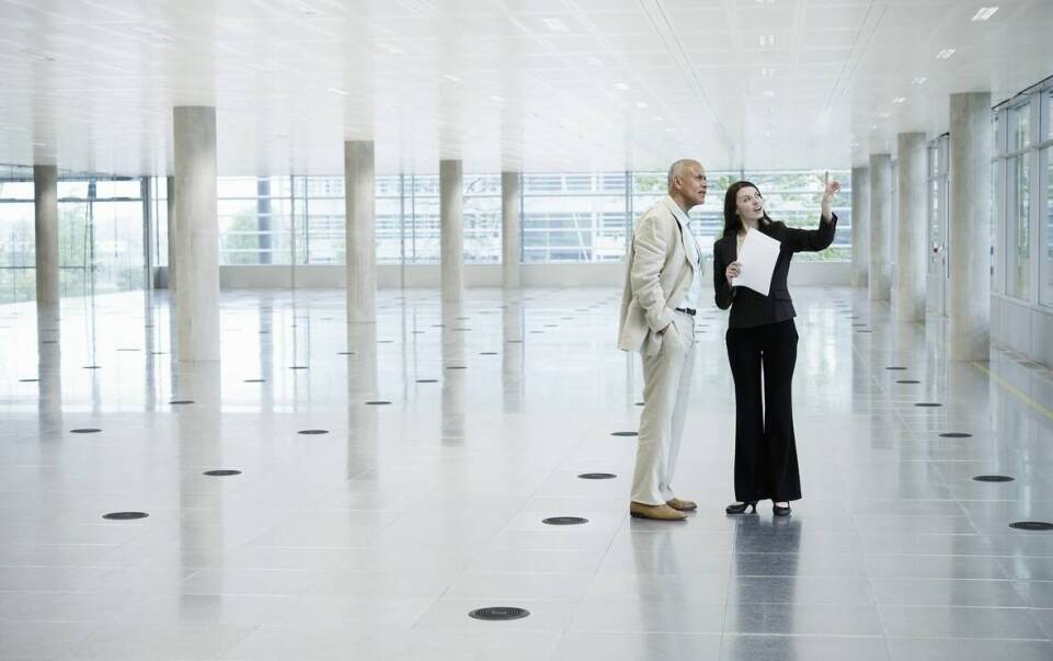 Jakie są najczęstsze błędy przy sprzedaży lokali i jak ich unikać?