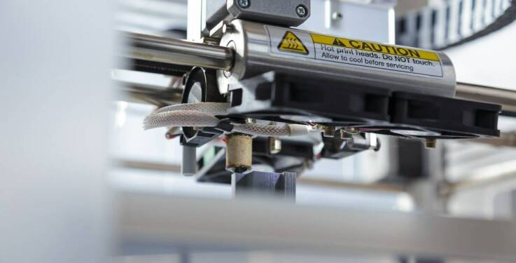 Jakie są zalety korzystania z materiału PET-G w druku 3D dla projektów na zamówienie?