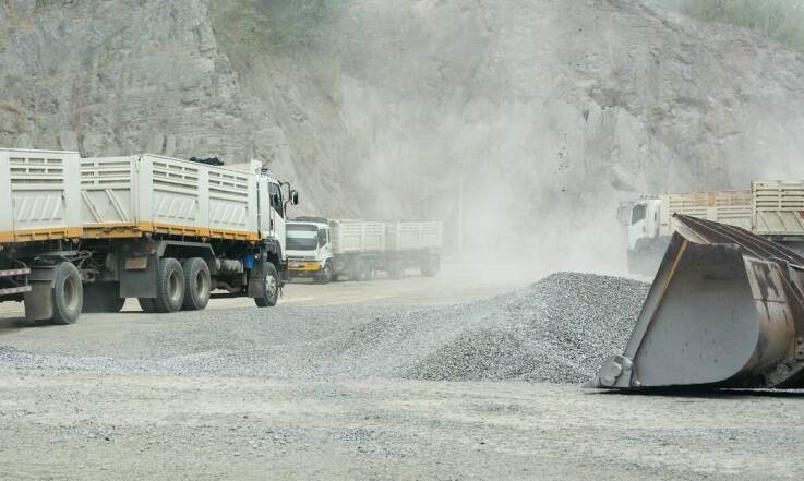 Jak optymalizujemy proces transportu żwiru dla klientów indywidualnych?