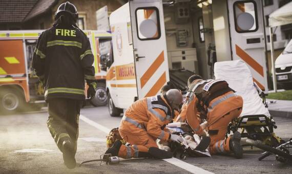 Jakie są kluczowe różnice w zabezpieczeniu medycznym dla różnych typów imprez masowych?