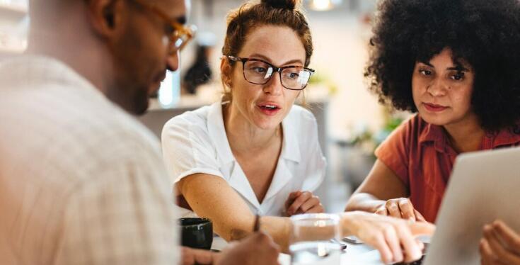Znaczenie konsultacji z wykładowcami w procesie nauki na studiach MBA