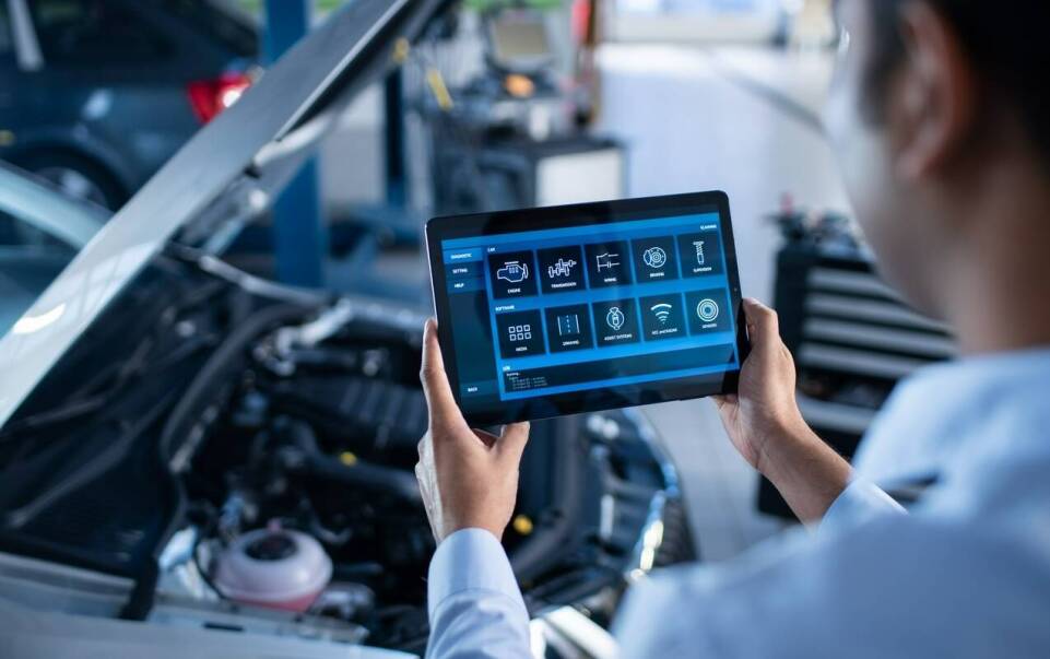 Rola mechanika w naprawach powypadkowych: co robią specjaliści?
