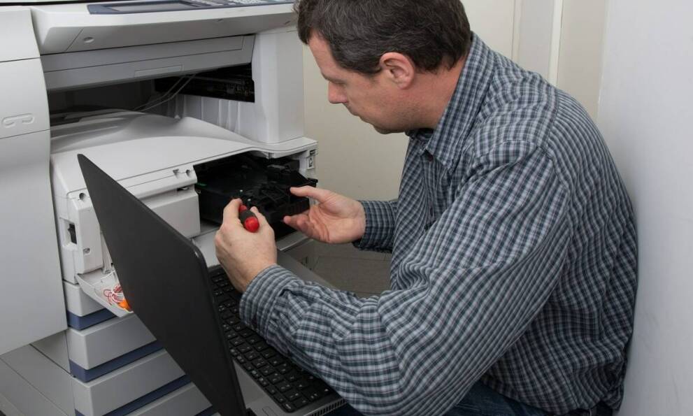 Wydajność drukarek a regularne serwisowanie – co warto wiedzieć?
