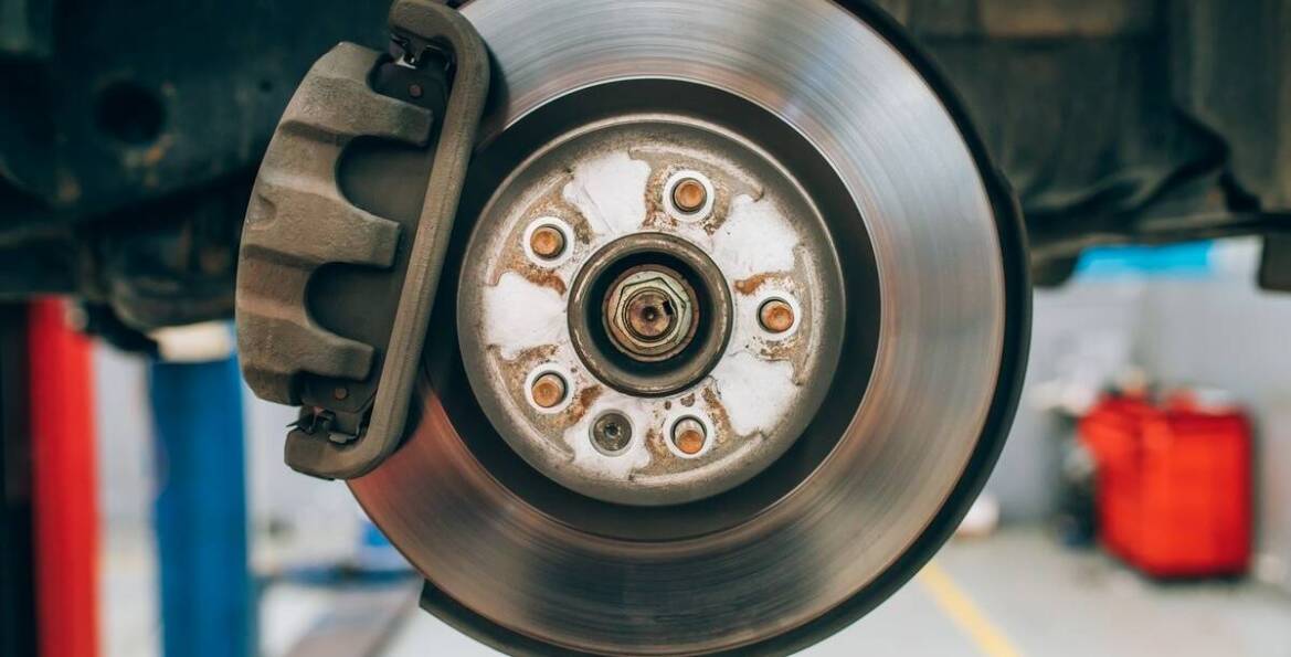 Profesjonalne ustawianie geometrii kół w warsztacie samochodowym Białołęka